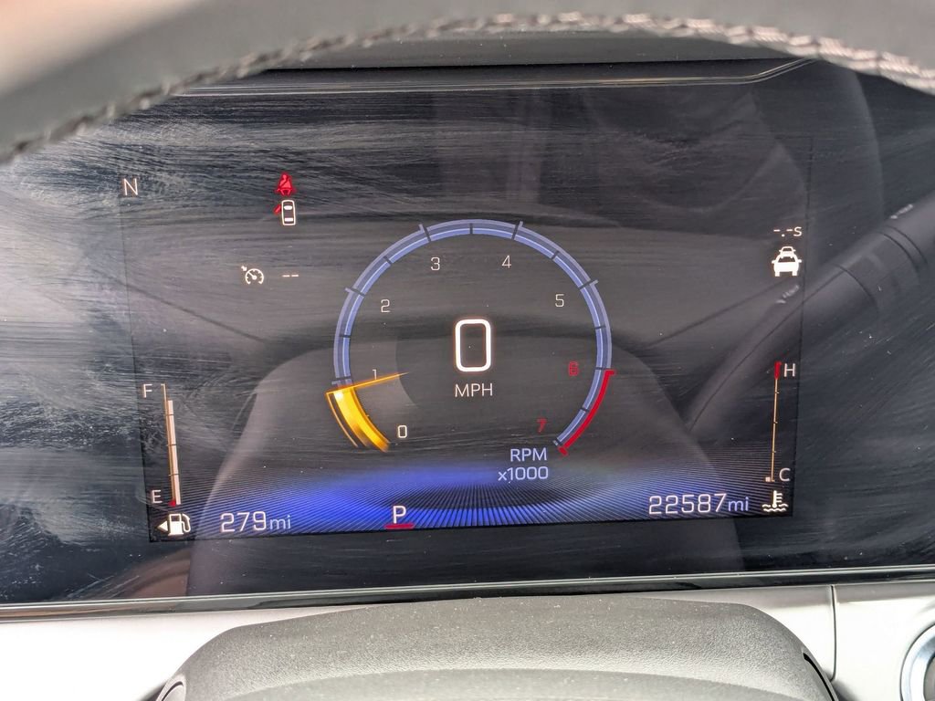 Used 2025 Chevrolet Trax LT w/ LT Convenience Package image 19