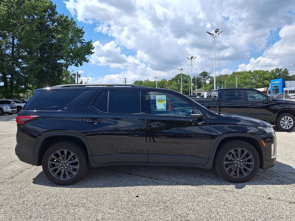 Certified 2023 Chevrolet Traverse RS w/ LPO, Floor Liner Package AWD/4WD image 9