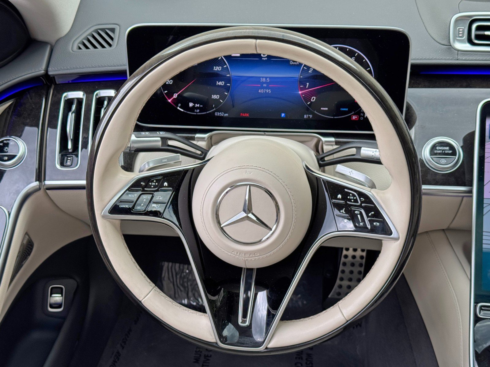 Used 2023 Mercedes-Benz S 500 4MATIC w/ AMG Line image 23