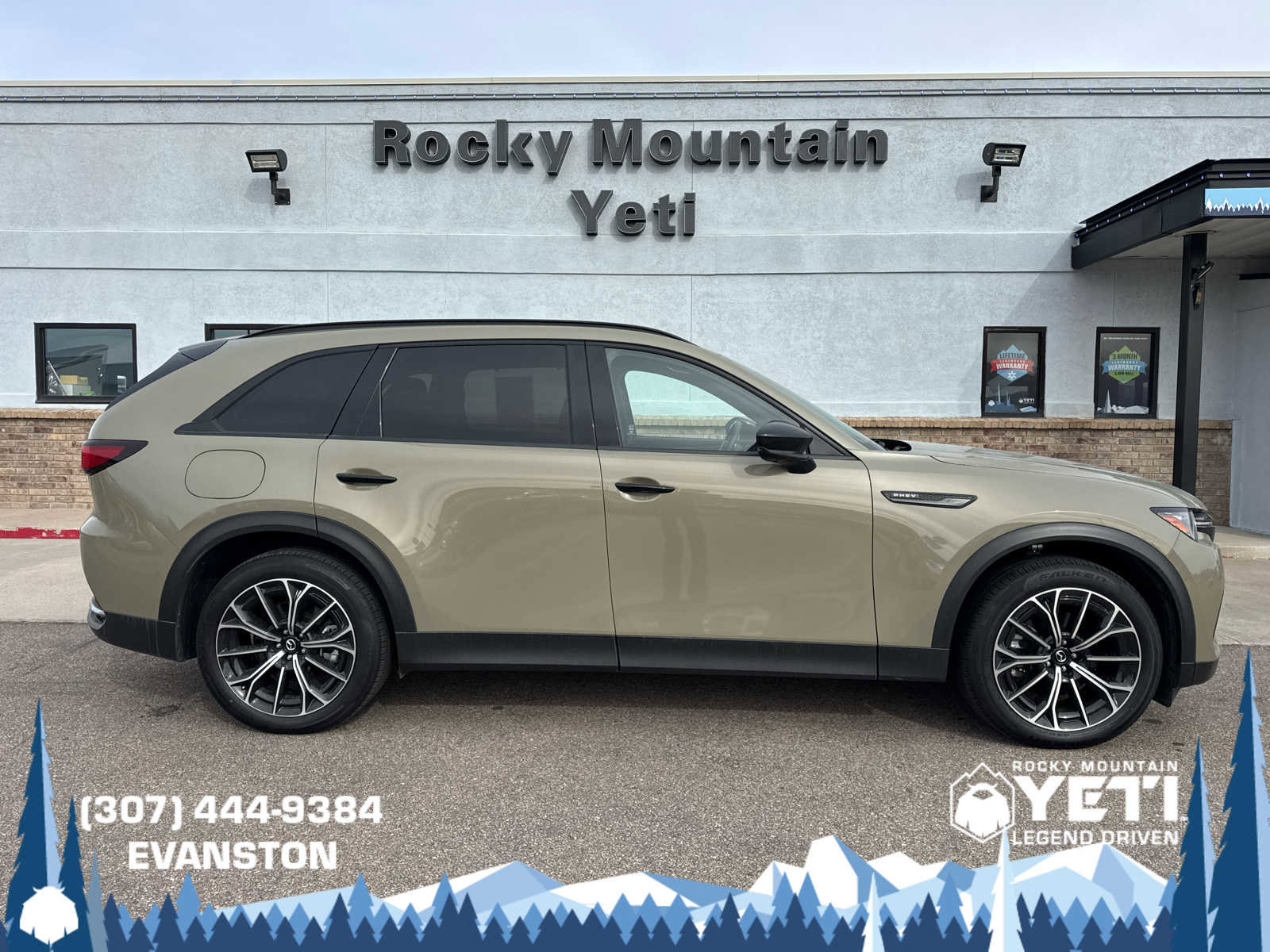 Used 2025 MAZDA CX-70 Plug-In Hybrid w/ Premium Plus image 2