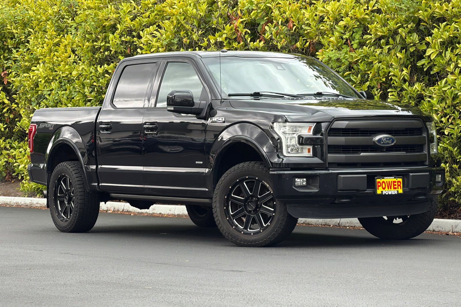 Used 2016 Ford F150 Lariat w/ Equipment Group 502A Luxury AWD/4WD image 2