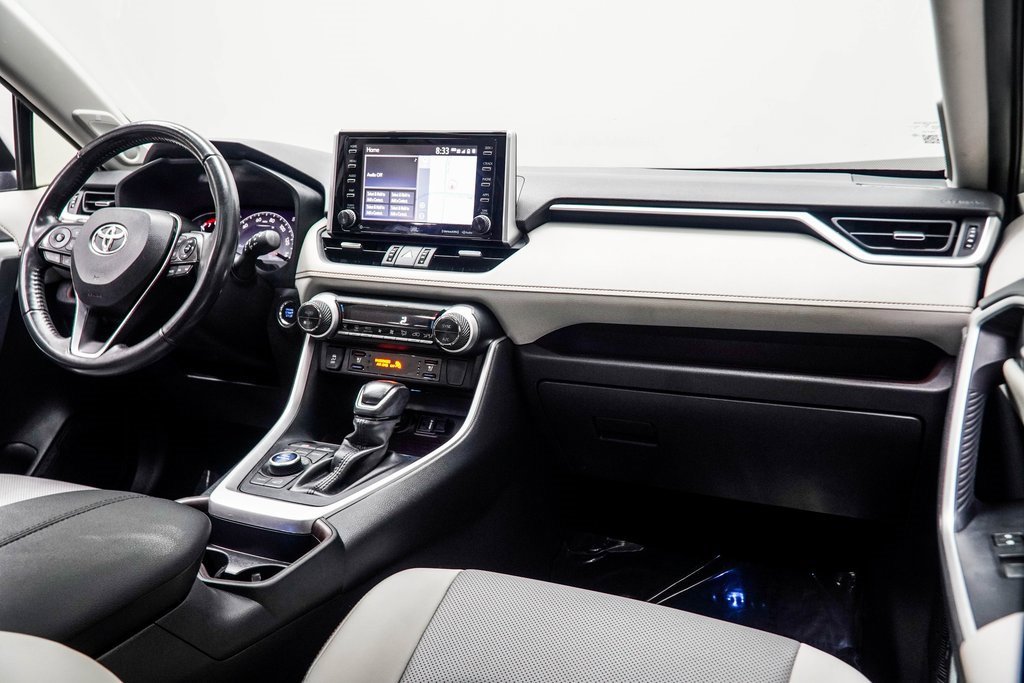 Used 2019 Toyota RAV4 Limited image 15