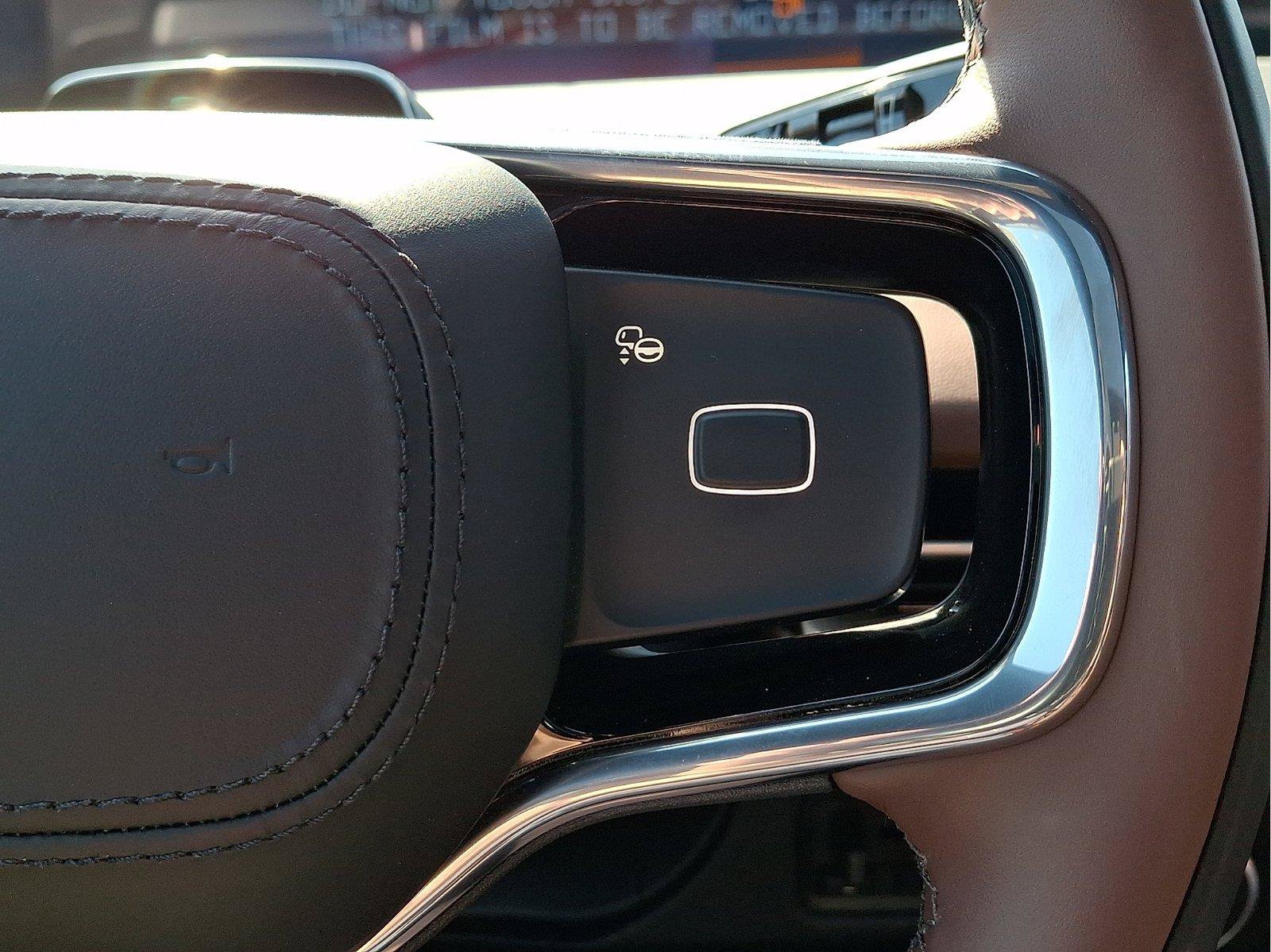 New 2026 Lincoln Navigator L Reserve AWD/4WD image 16