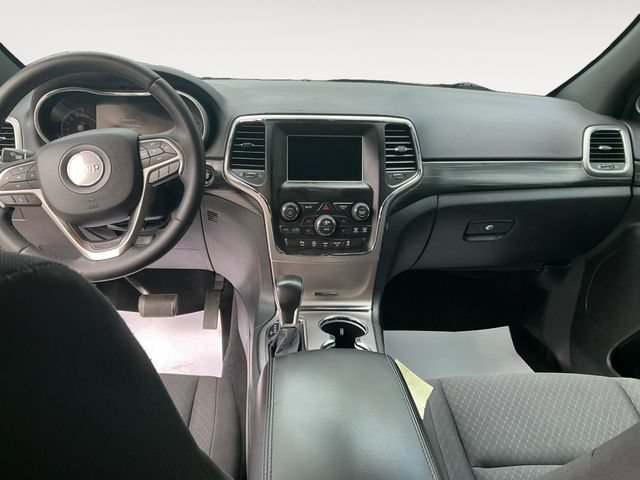 Used 2019 Jeep Grand Cherokee Laredo AWD/4WD image 11