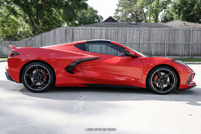 Used 2024 Chevrolet Corvette Stingray Premium Cpe w/ Z51 Performance Package RWD image 9