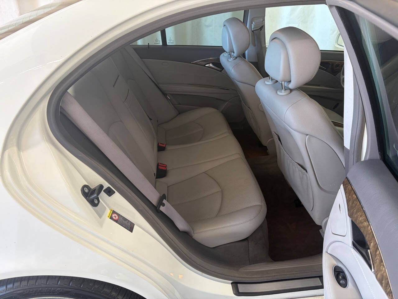 Used 2007 Mercedes-Benz E 350 Sedan image 23