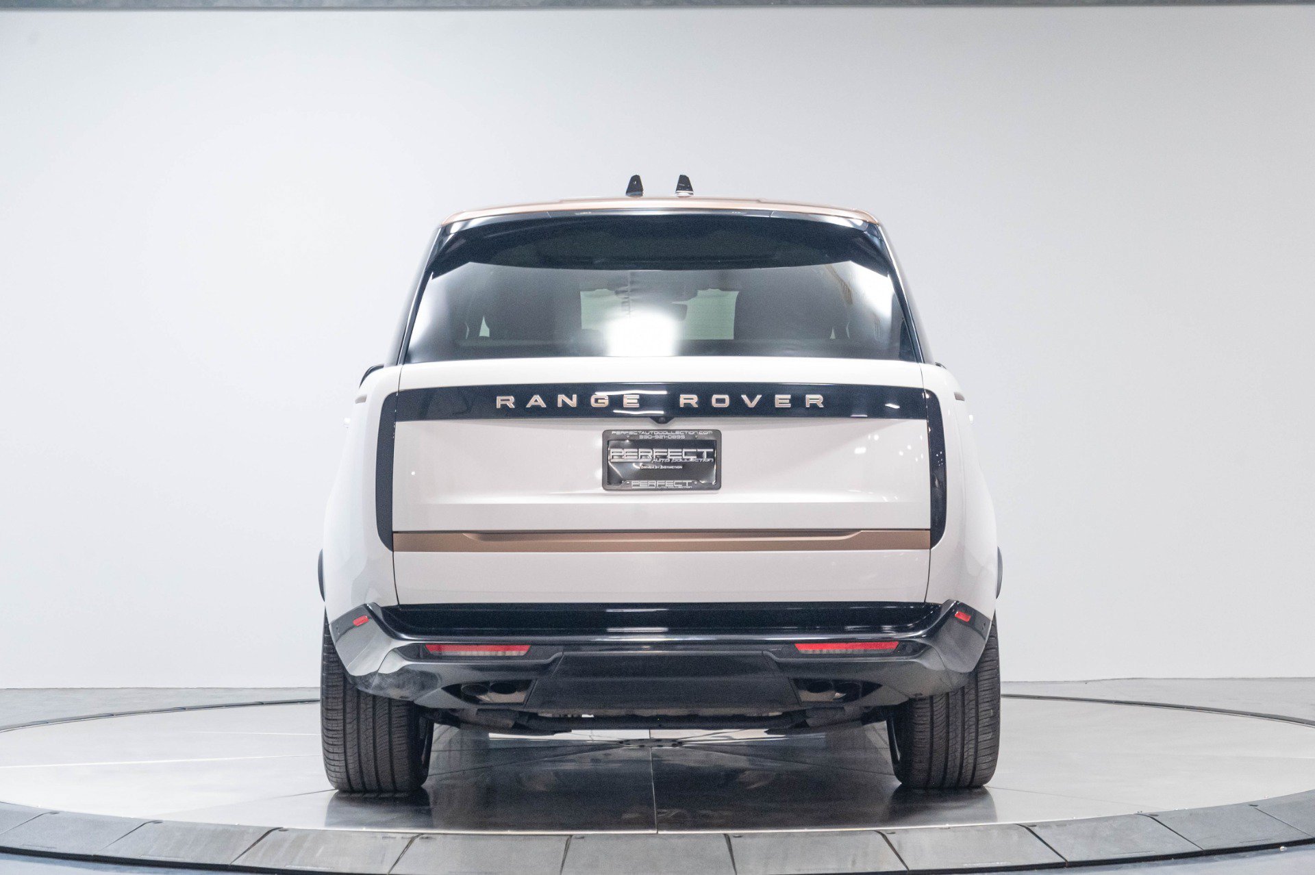 Used 2023 Land Rover Range Rover SV AWD/4WD image 78
