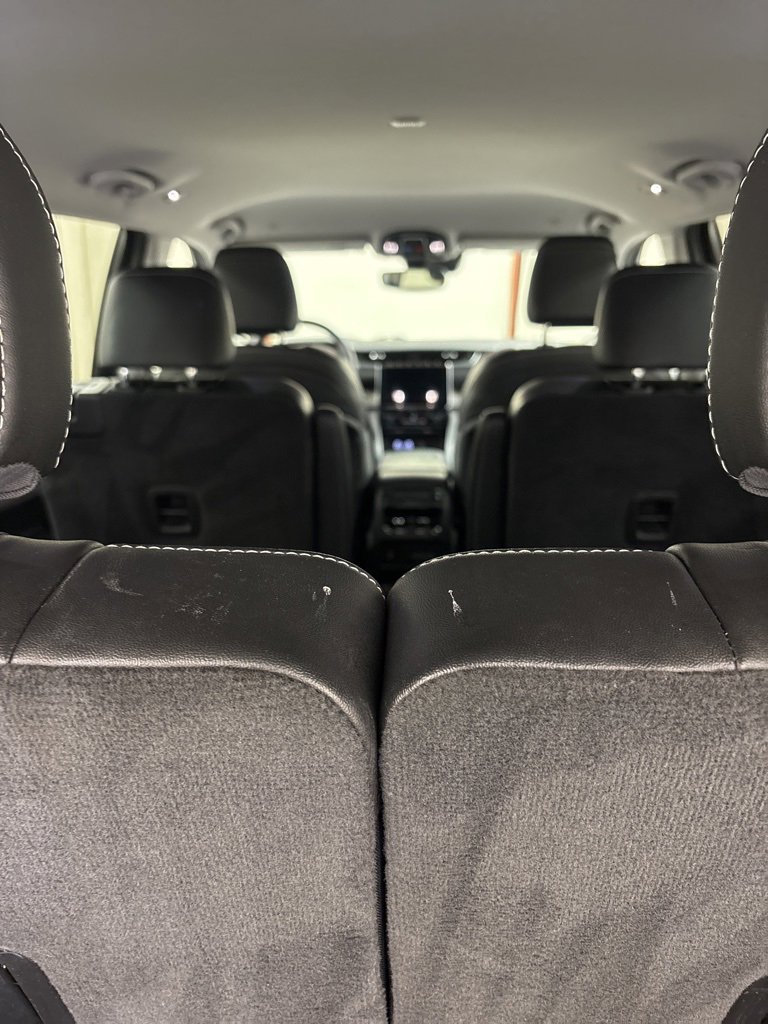 Used 2022 Jeep Grand Cherokee L Limited image 37