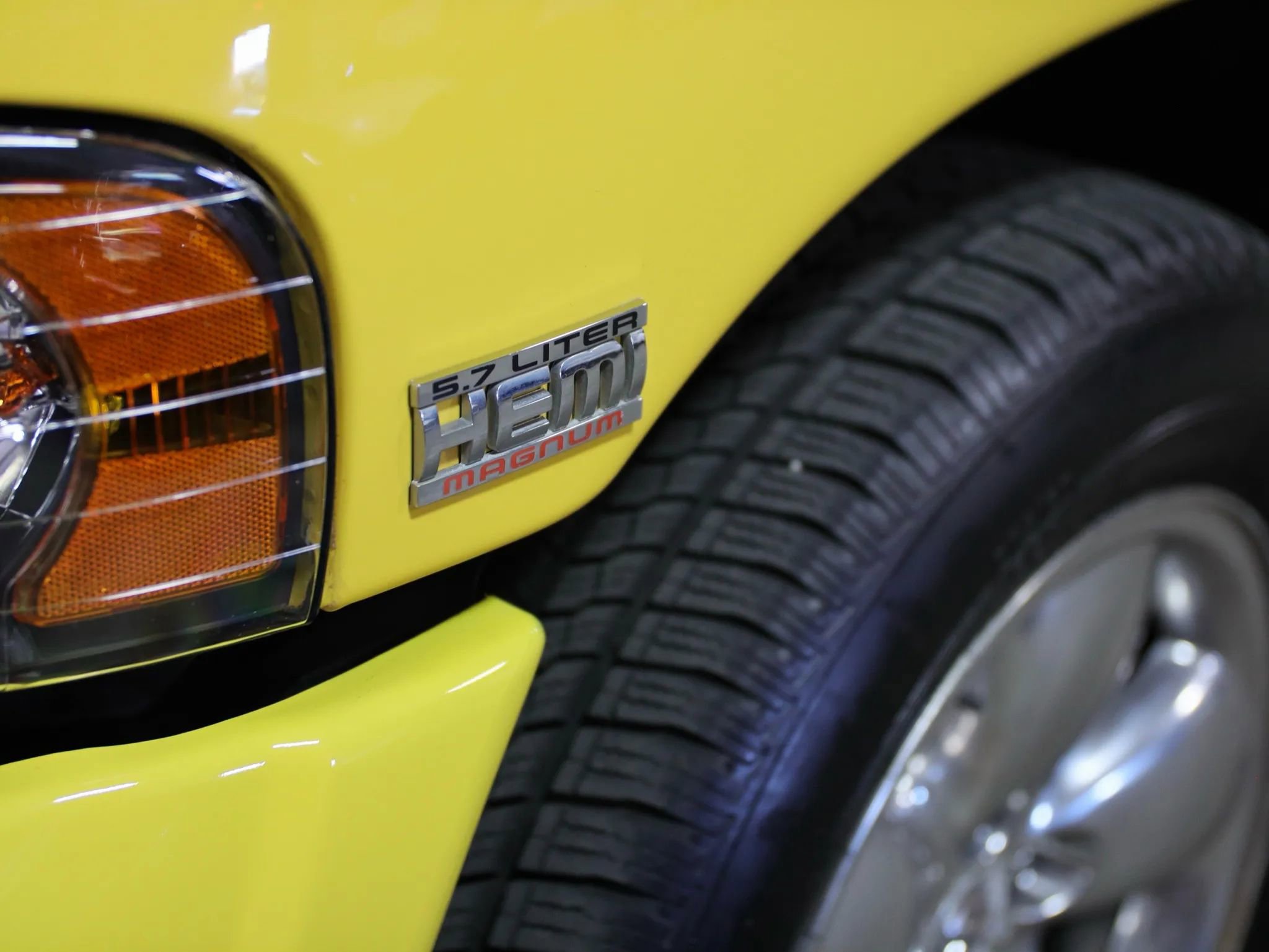 Used 2005 Dodge Ram 1500 Truck SLT w/ Rumblebee Group image 7