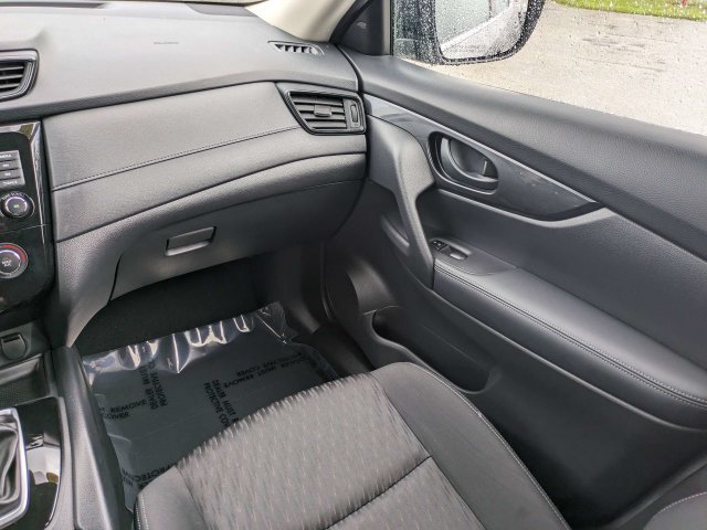 Used 2019 Nissan Rogue S AWD/4WD image 17