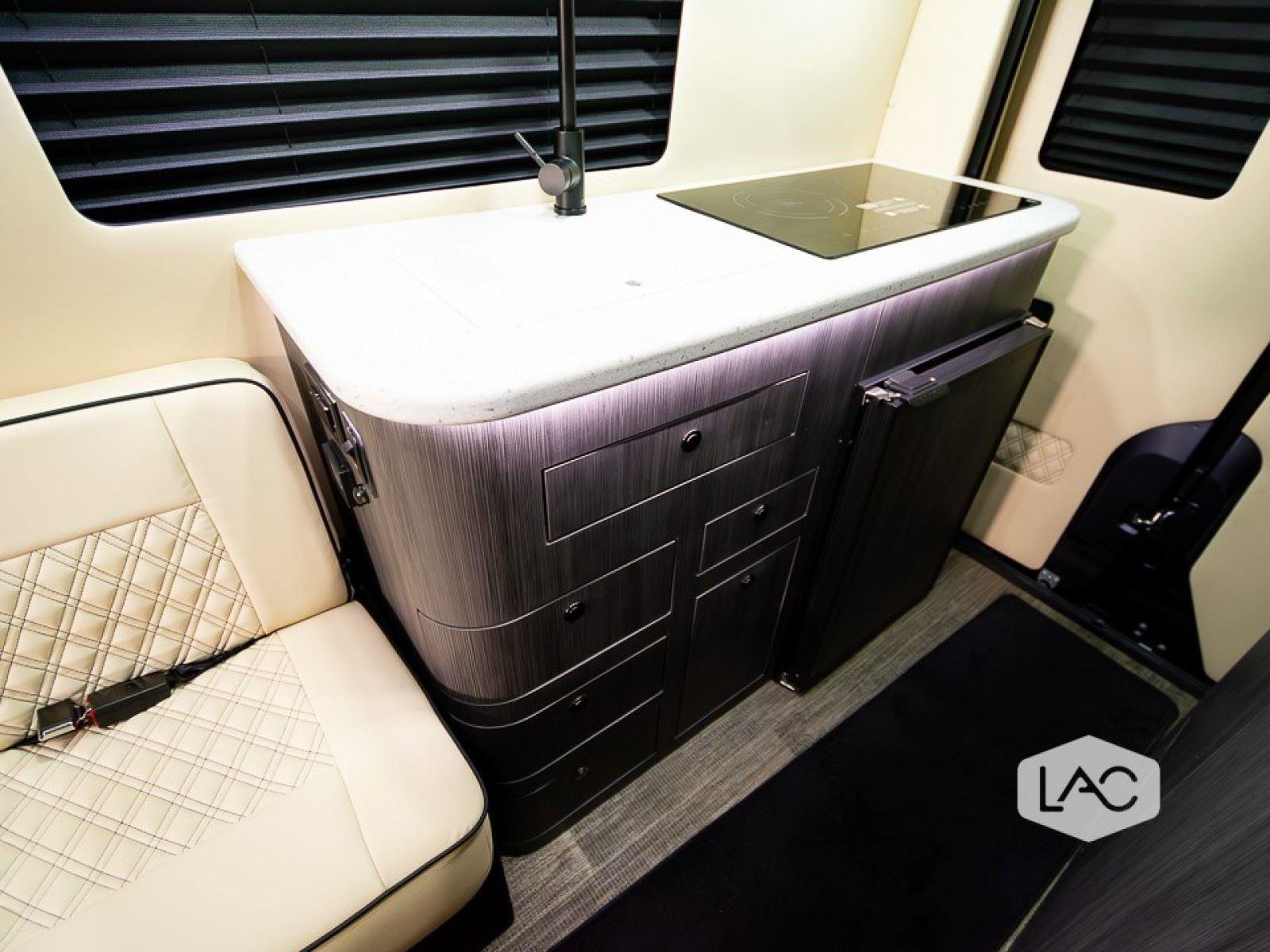 Used 2024 Mercedes-Benz Sprinter 3500 image 17