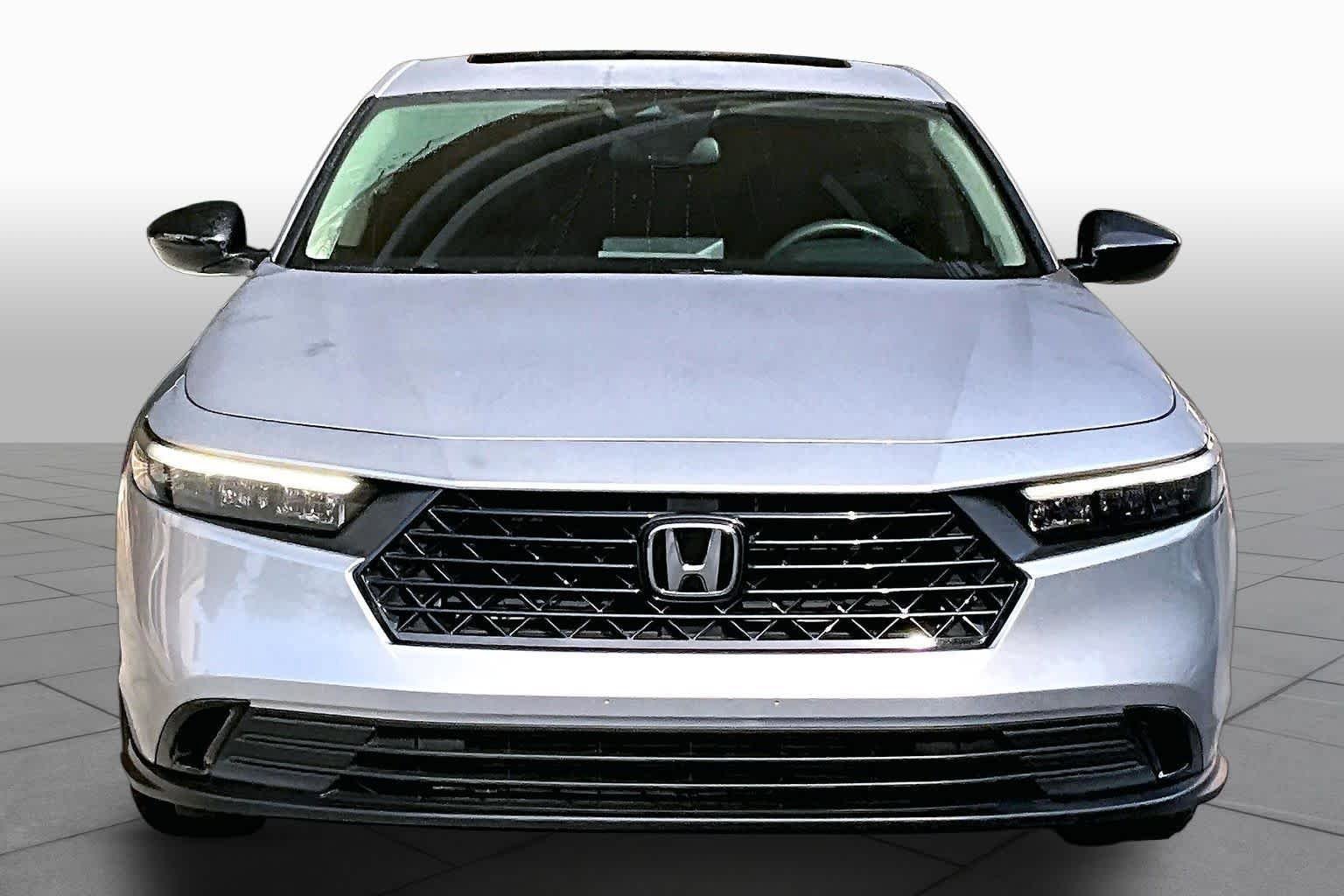 Used 2025 Honda Accord SE image 4