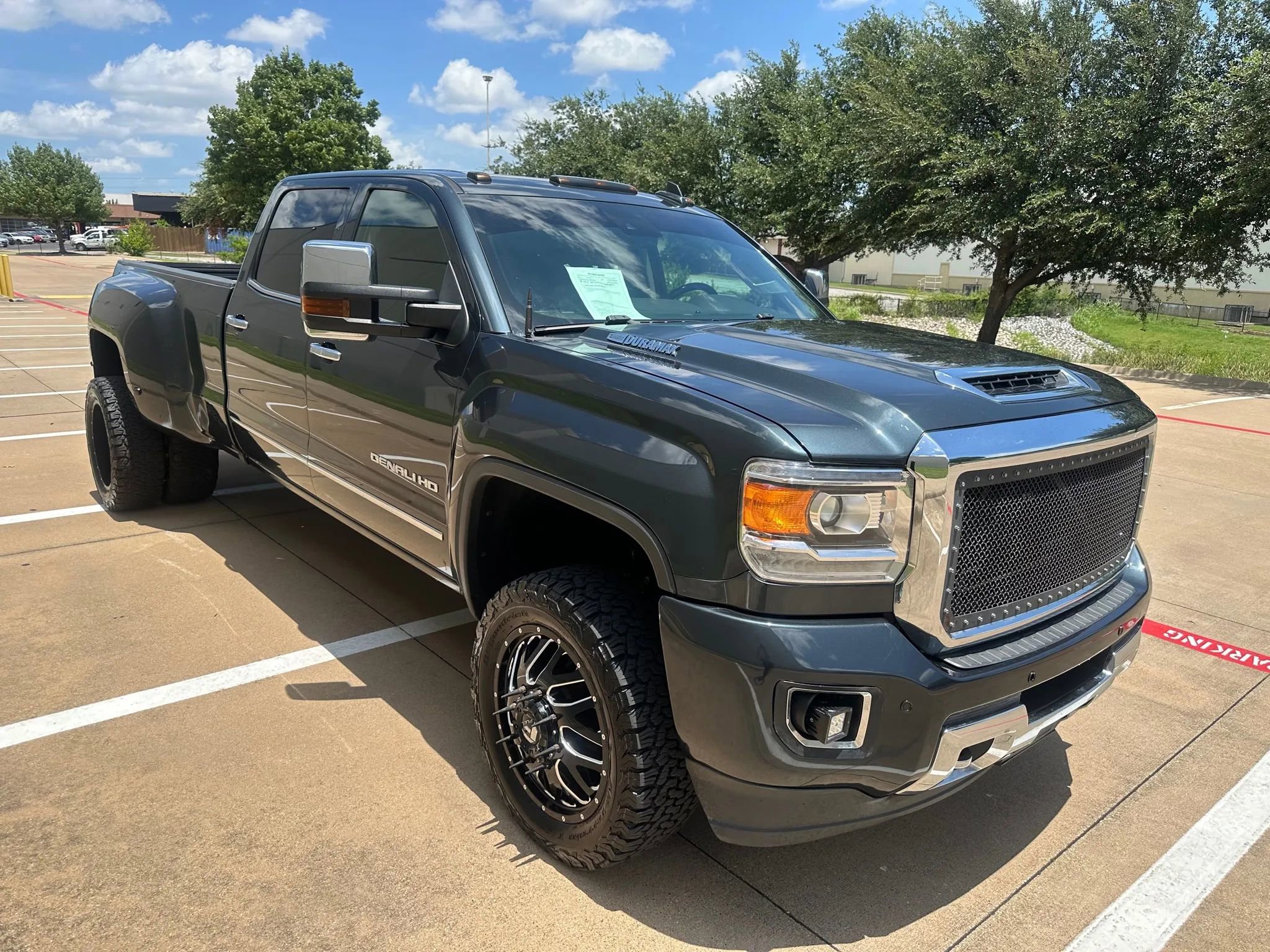 Used 2018 GMC Sierra 3500 Denali w/ Duramax Plus Package image 6