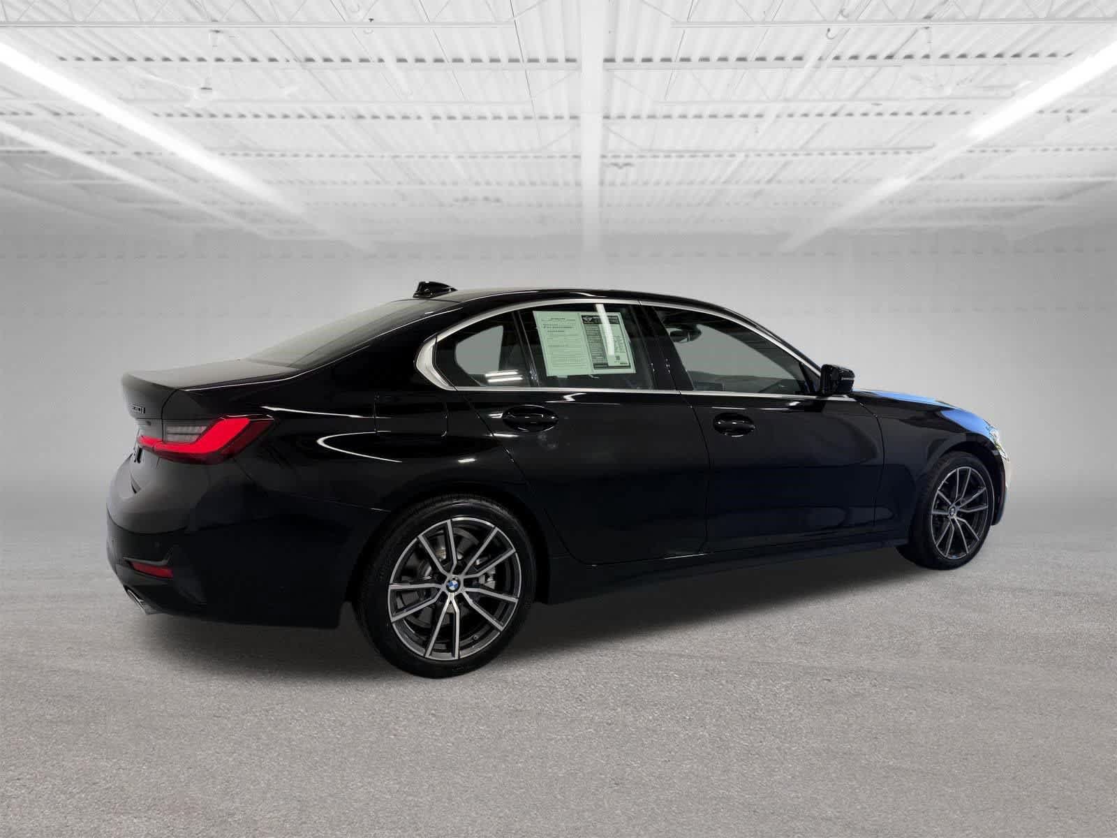 Used 2022 BMW 330i xDrive Sedan w/ Premium Package AWD/4WD image 6