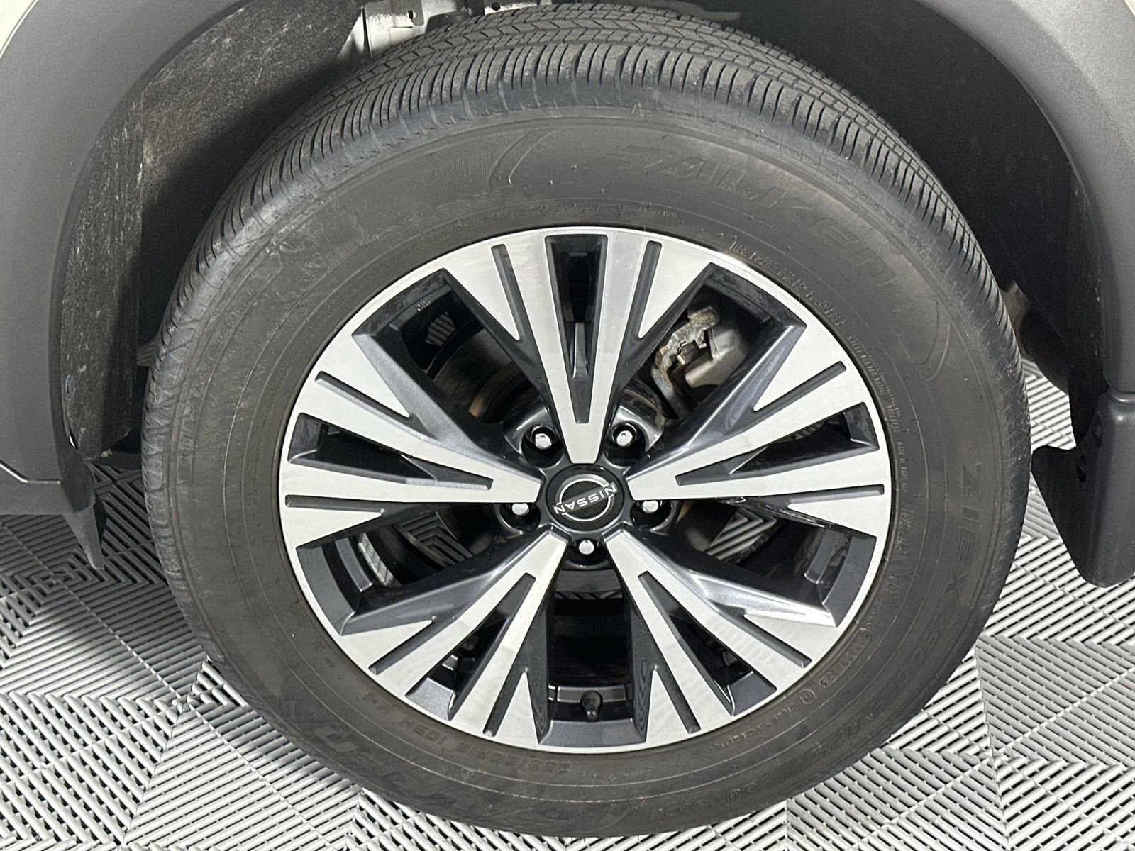Certified 2023 Nissan Rogue SV w/ SV Premium B Package image 10