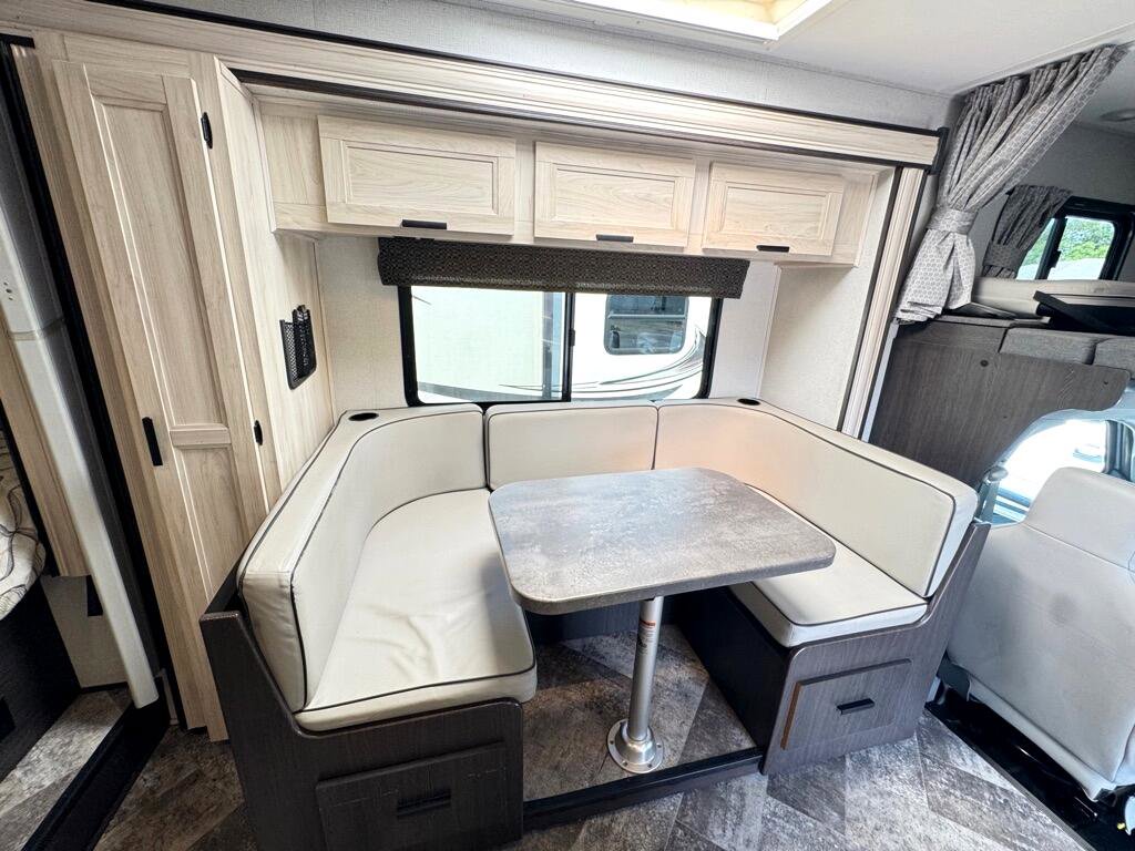 Used 2021 Ford E-450 and Econoline 450 Super Duty w/ Motorhome Prep Package image 44