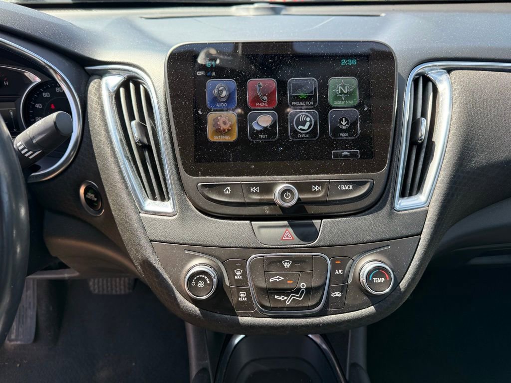 Used 2018 Chevrolet Malibu LT FWD image 12