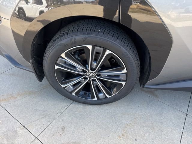 Used 2025 Toyota bZ4X AWD w/ Weather Package image 10