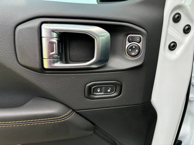 New 2026 Jeep Wrangler Unlimited Sahara AWD/4WD image 21