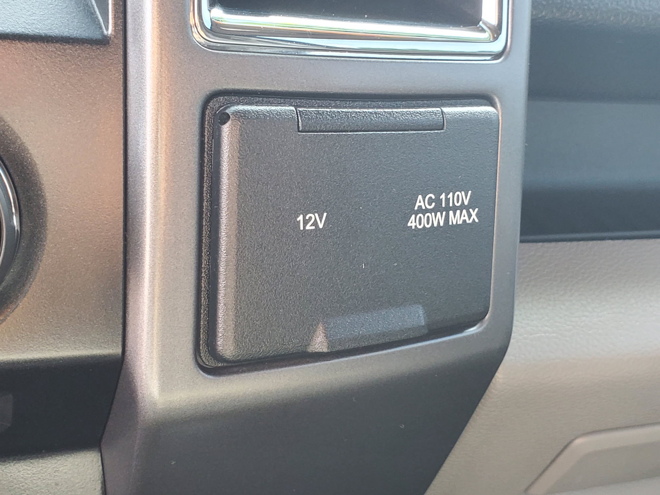 Used 2017 Ford F150 XLT w/ Equipment Group 302A Luxury AWD/4WD image 25