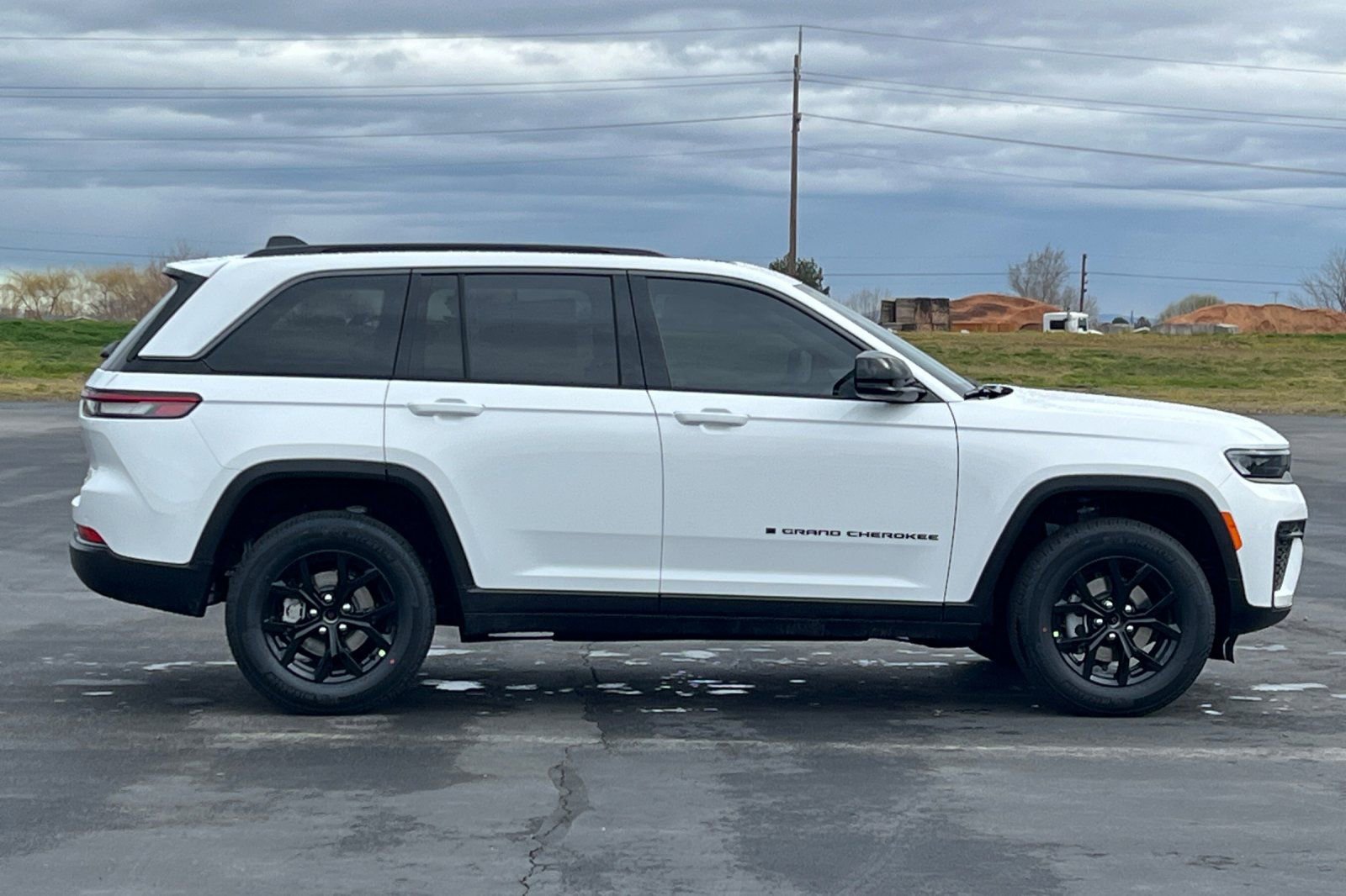 New 2026 Jeep Grand Cherokee Altitude AWD/4WD video 2