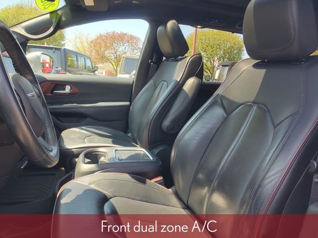 Used 2020 Chrysler Pacifica Limited image 13