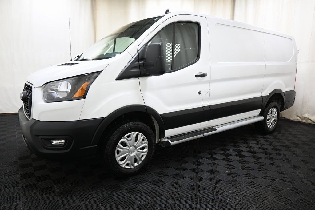 Used 2024 Ford Transit 250 Low Roof w/ Exterior Upgrade Package image 5