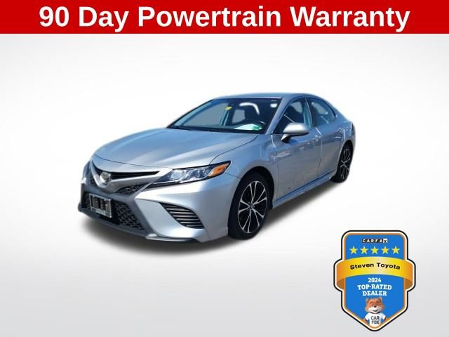 Used 2020 Toyota Camry SE image 1
