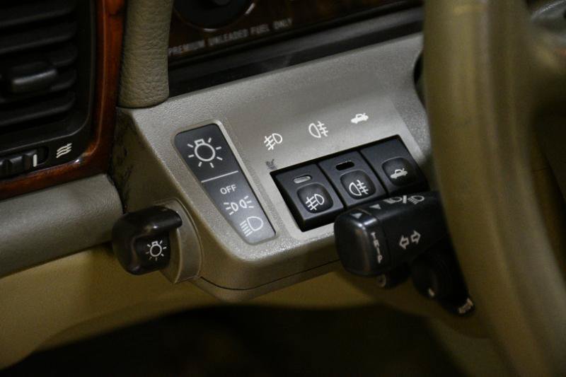 Used 1997 Jaguar XJ6 RWD image 36
