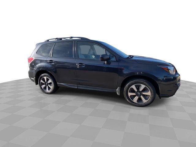 Used 2017 Subaru Forester 2.5i Premium w/ All-Weather Package image 3