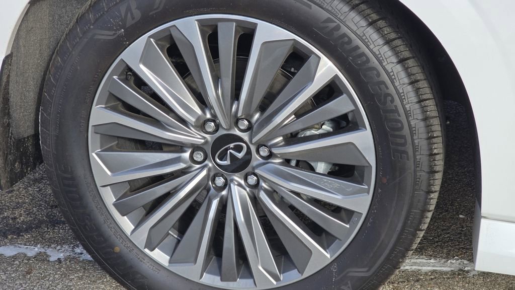 New 2026 INFINITI QX80 Luxe w/ Cargo Package image 12