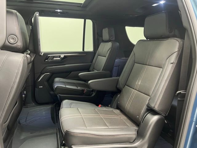 New 2026 Chevrolet Suburban High Country AWD/4WD image 14