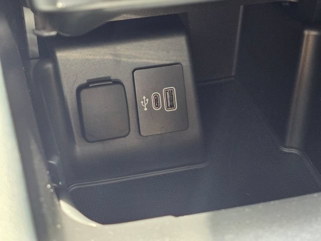 Used 2025 Ford Explorer ST AWD/4WD image 39