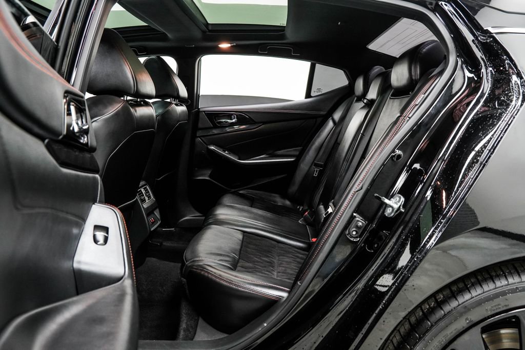 Used 2023 Nissan Maxima SR w/ Sport Mat Group image 18