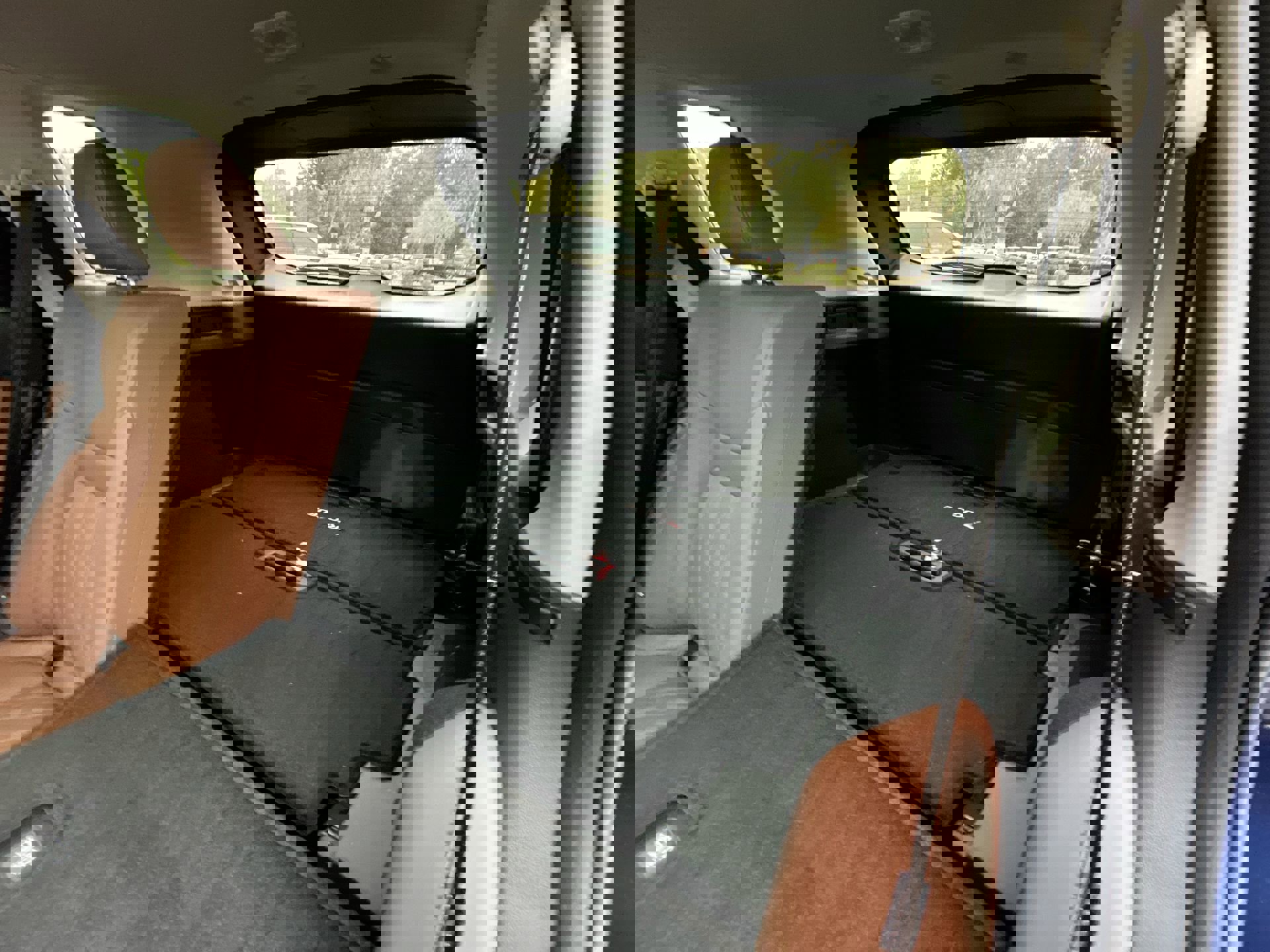 Used 2025 Nissan Rogue Platinum w/ Platinum Premium Package image 32