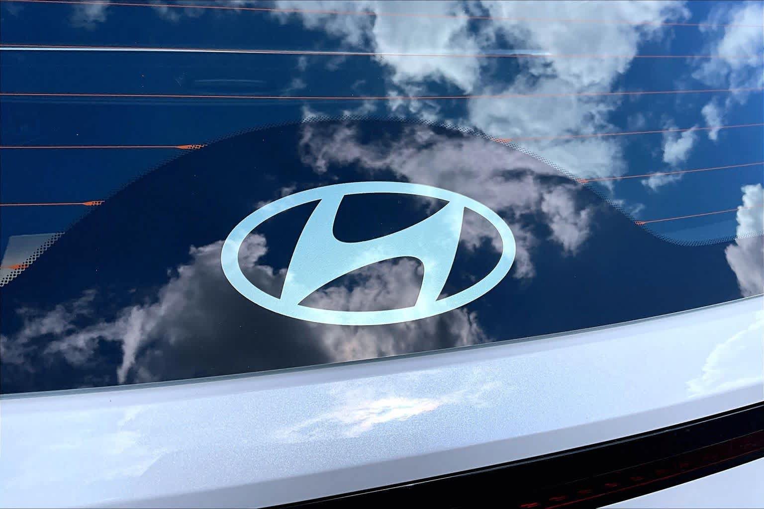 New 2026 Hyundai Tucson Blue SE FWD image 8