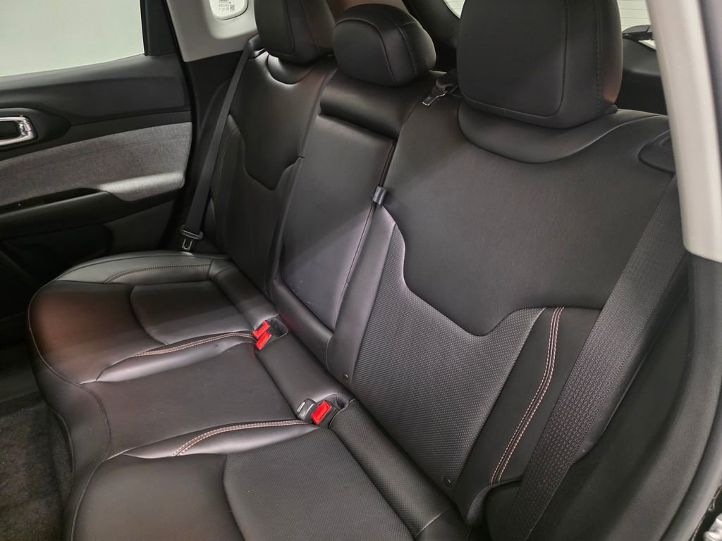 Used 2022 Jeep Compass Latitude image 15