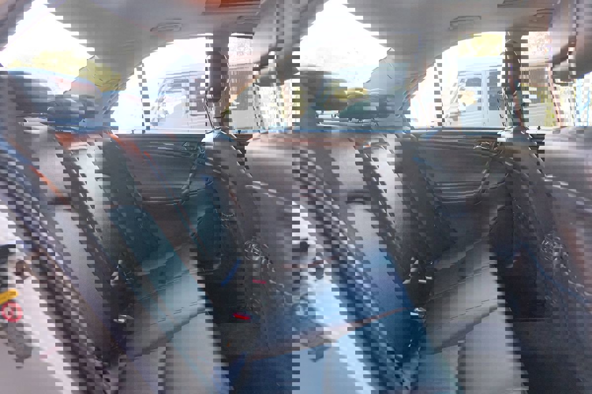 Used 2002 Mercedes-Benz C 320 Sedan image 28