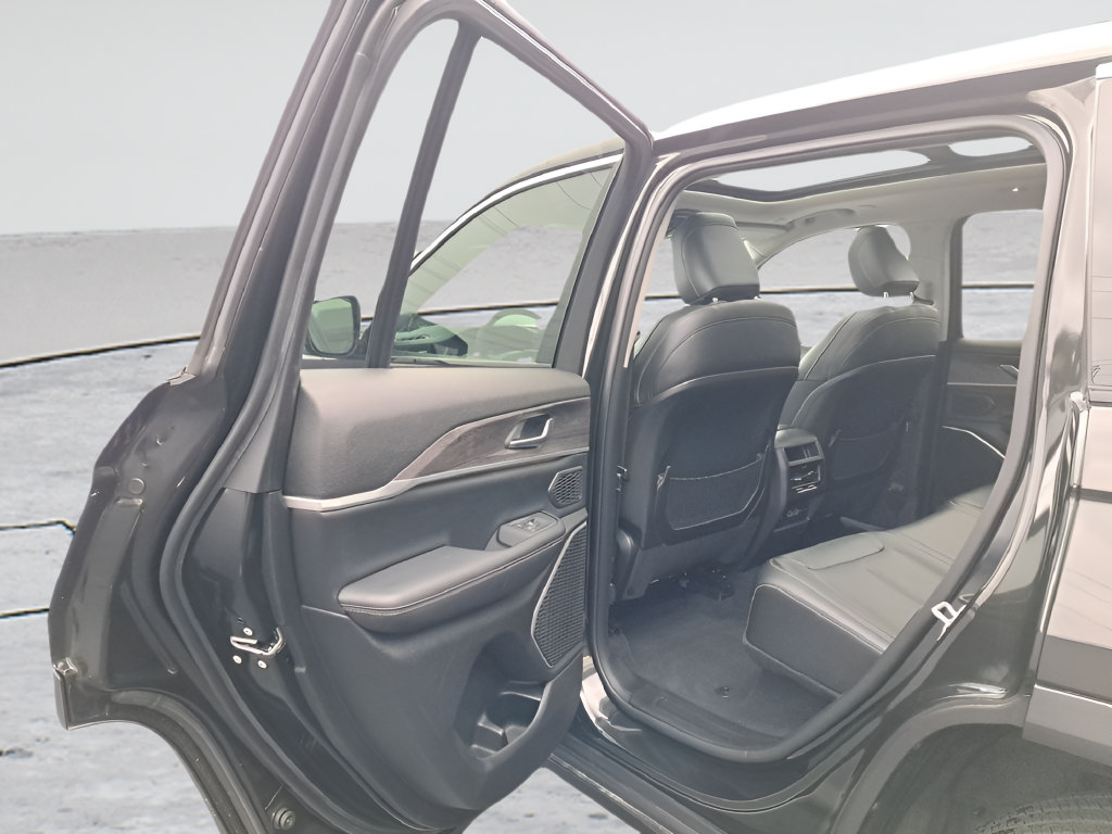 New 2023 Jeep Grand Cherokee 4WD 4xe image 11
