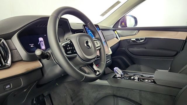 New 2026 Volvo XC90 B6 Plus w/ Protection Package AWD/4WD image 12