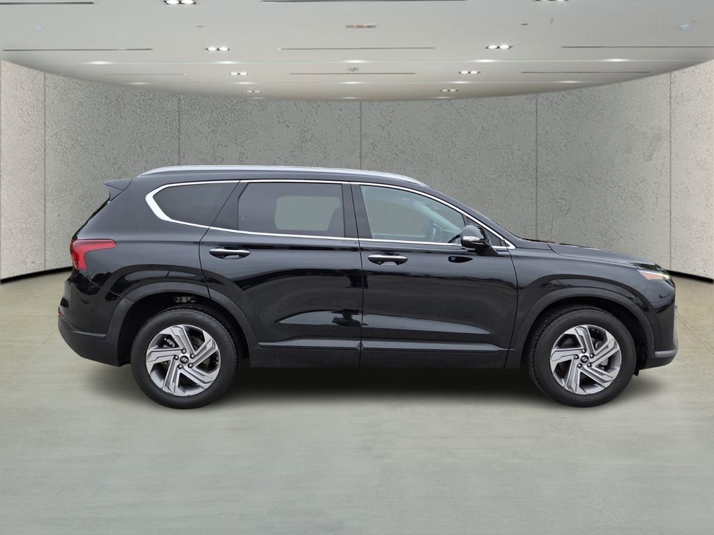 Used 2023 Hyundai Santa Fe SEL image 2