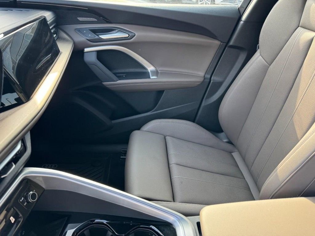 Used 2025 Audi Q5 Premium Plus image 13
