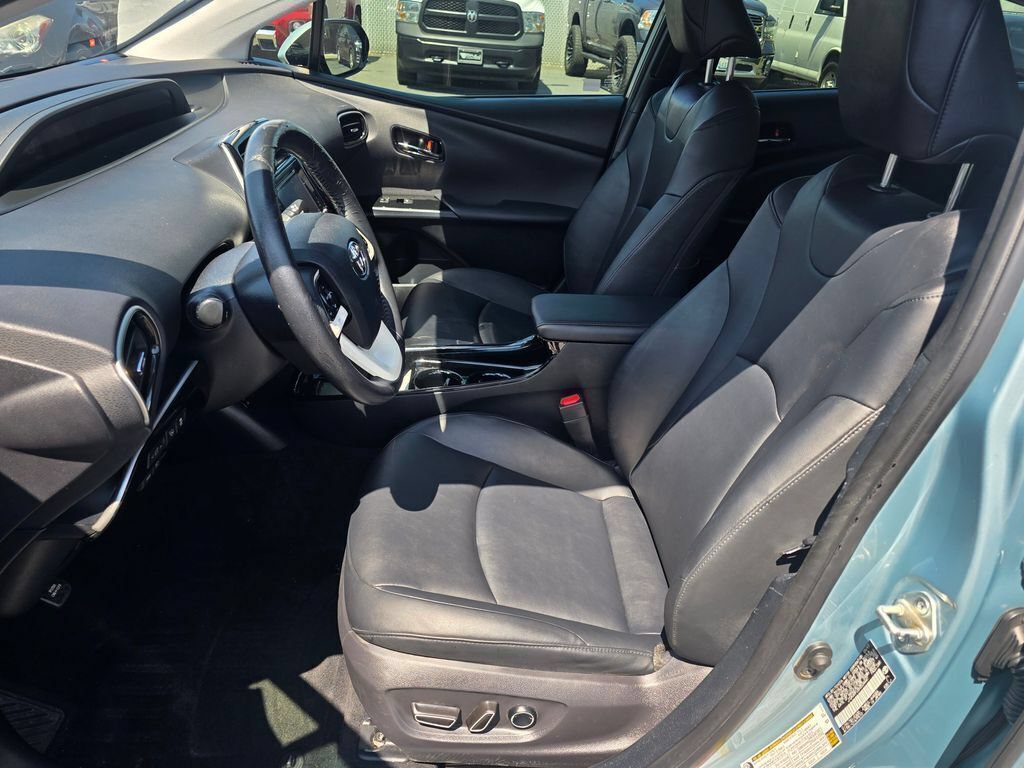Used 2017 Toyota Prius Four w/ Premium Convenience Package FWD image 22
