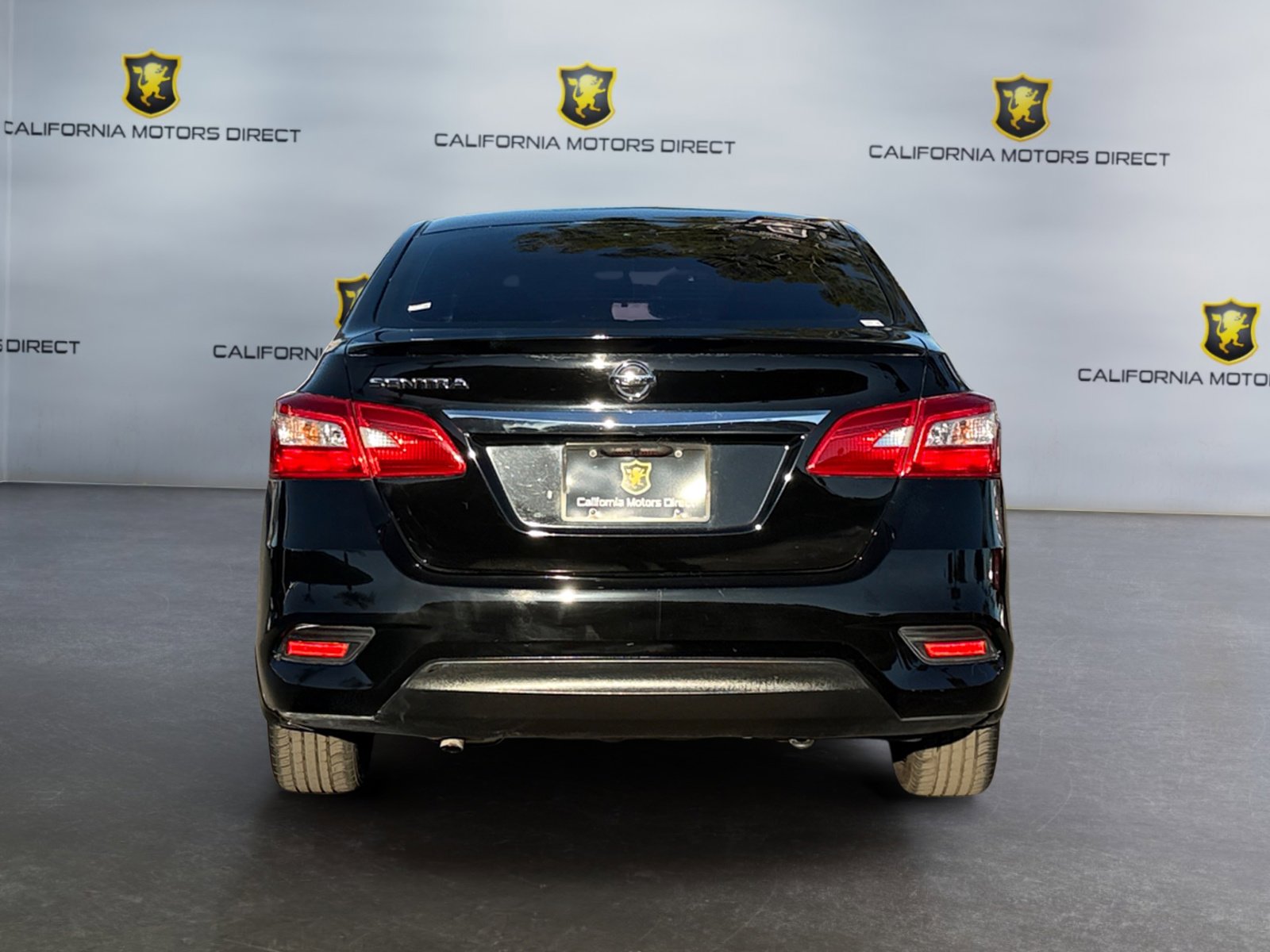 Used 2016 Nissan Sentra S image 4