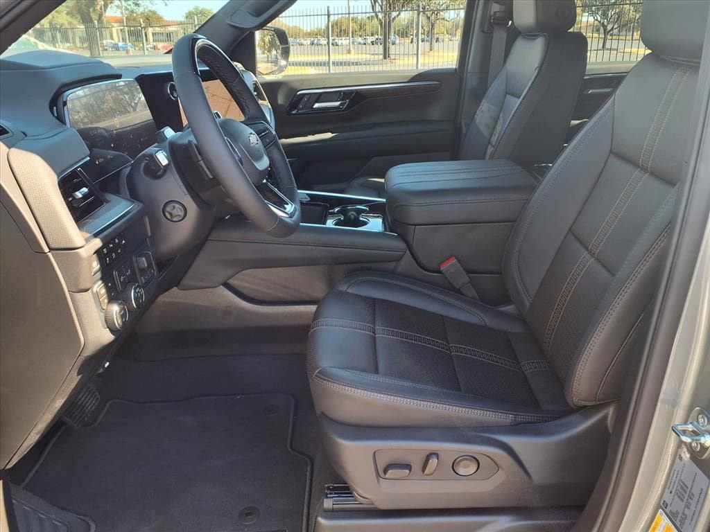 New 2026 Chevrolet Suburban High Country AWD/4WD image 7