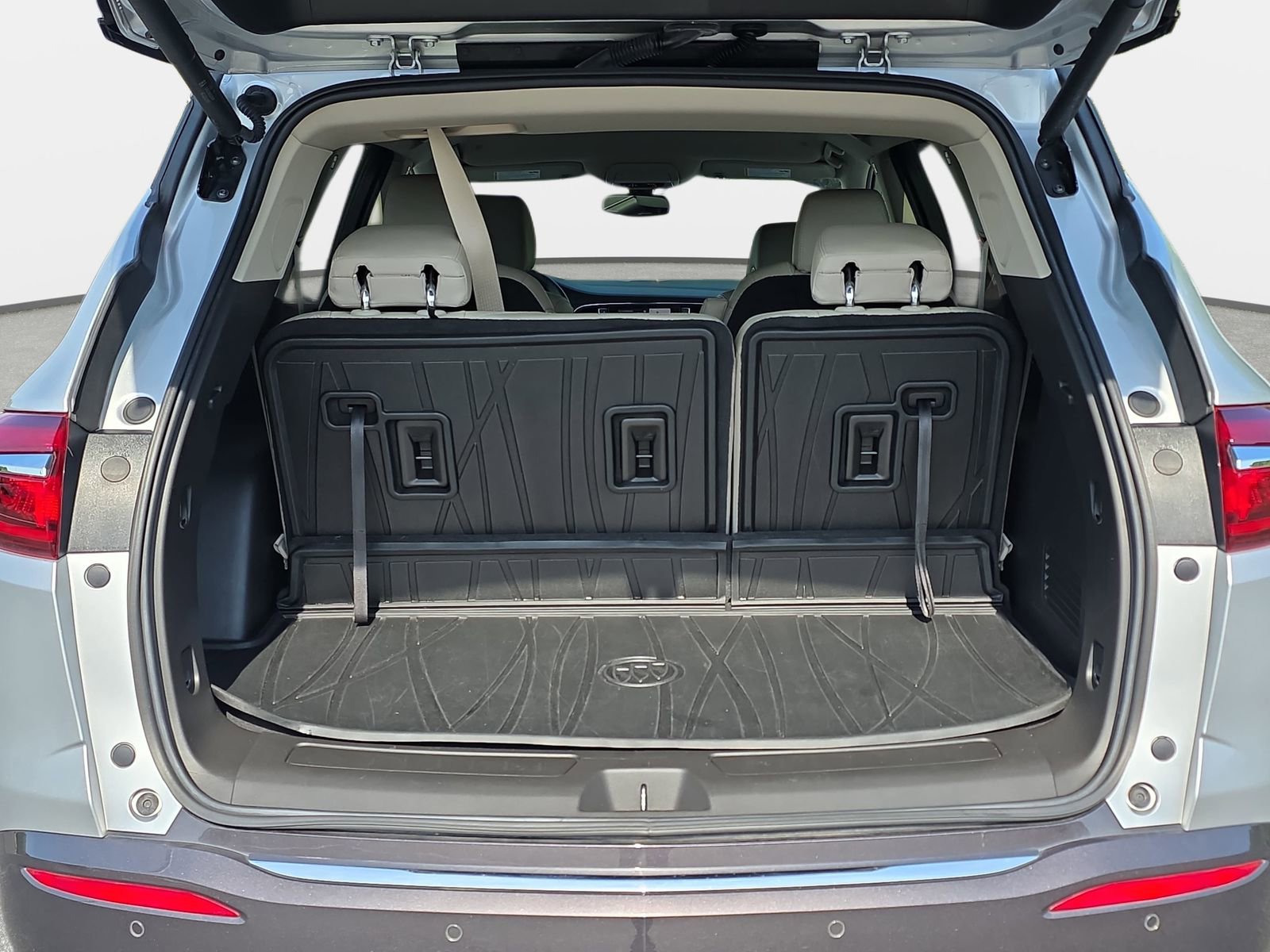 Used 2021 Buick Enclave Essence w/ Sound and Sites Package image 13