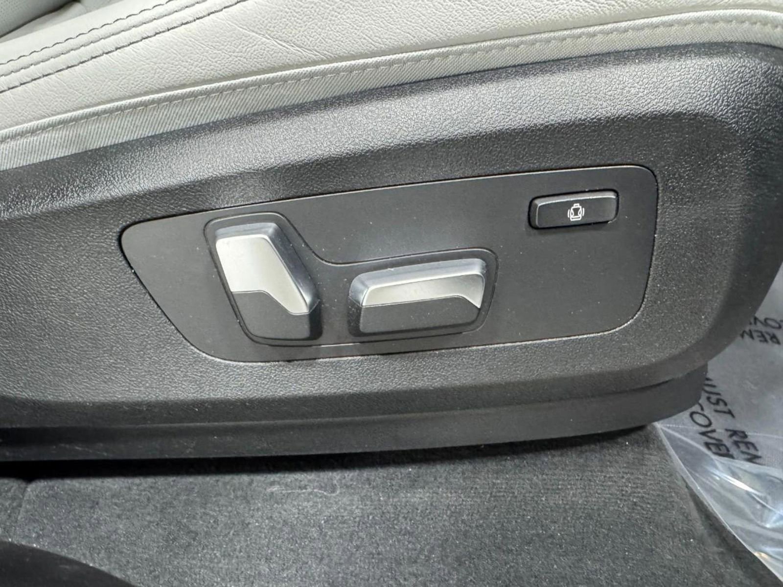 Certified 2023 BMW X5 xDrive40i w/ Climate Comfort Package image 23