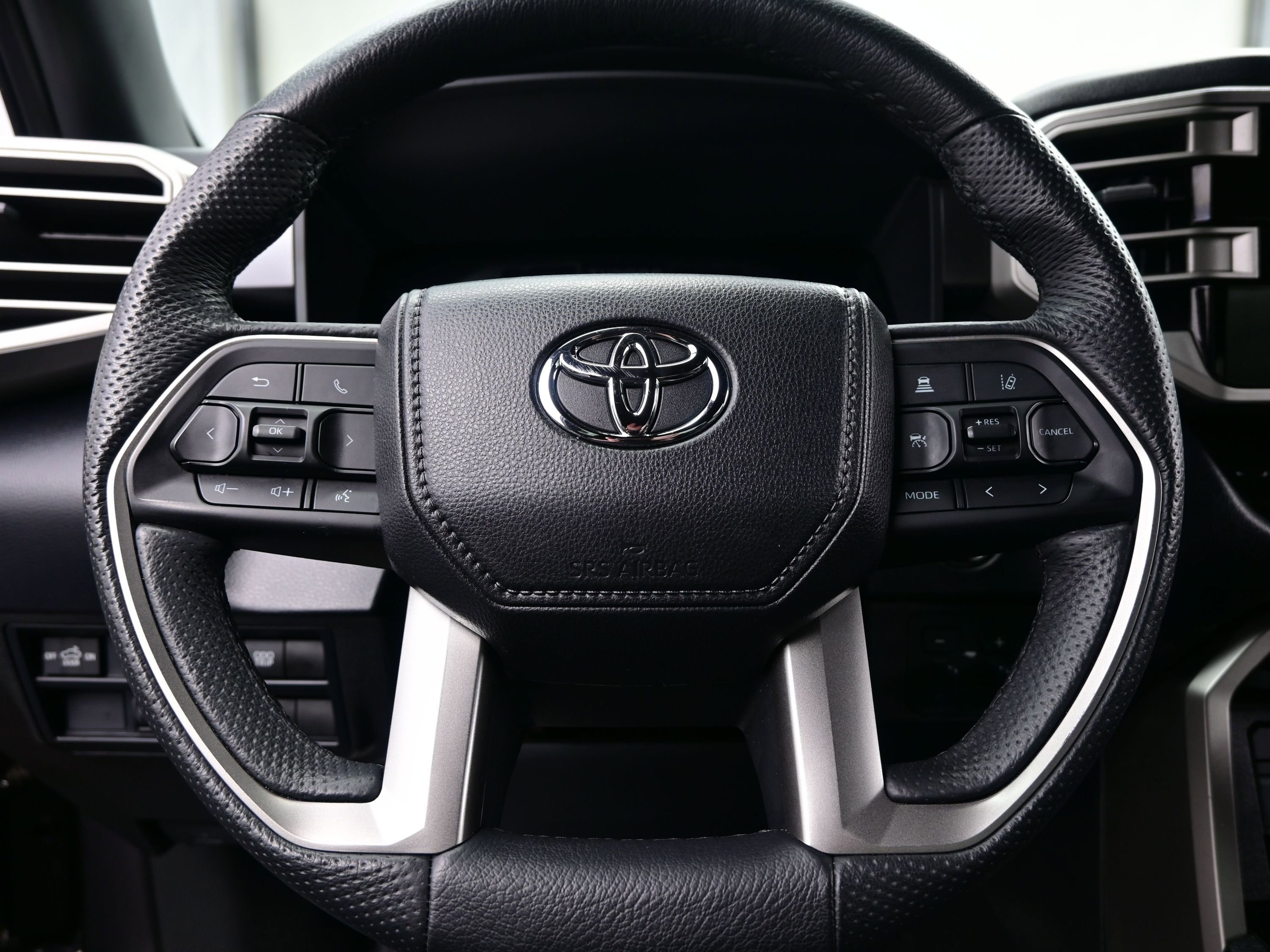 Used 2025 Toyota Tundra SR5 w/ TRD Off-Road Package AWD/4WD image 23