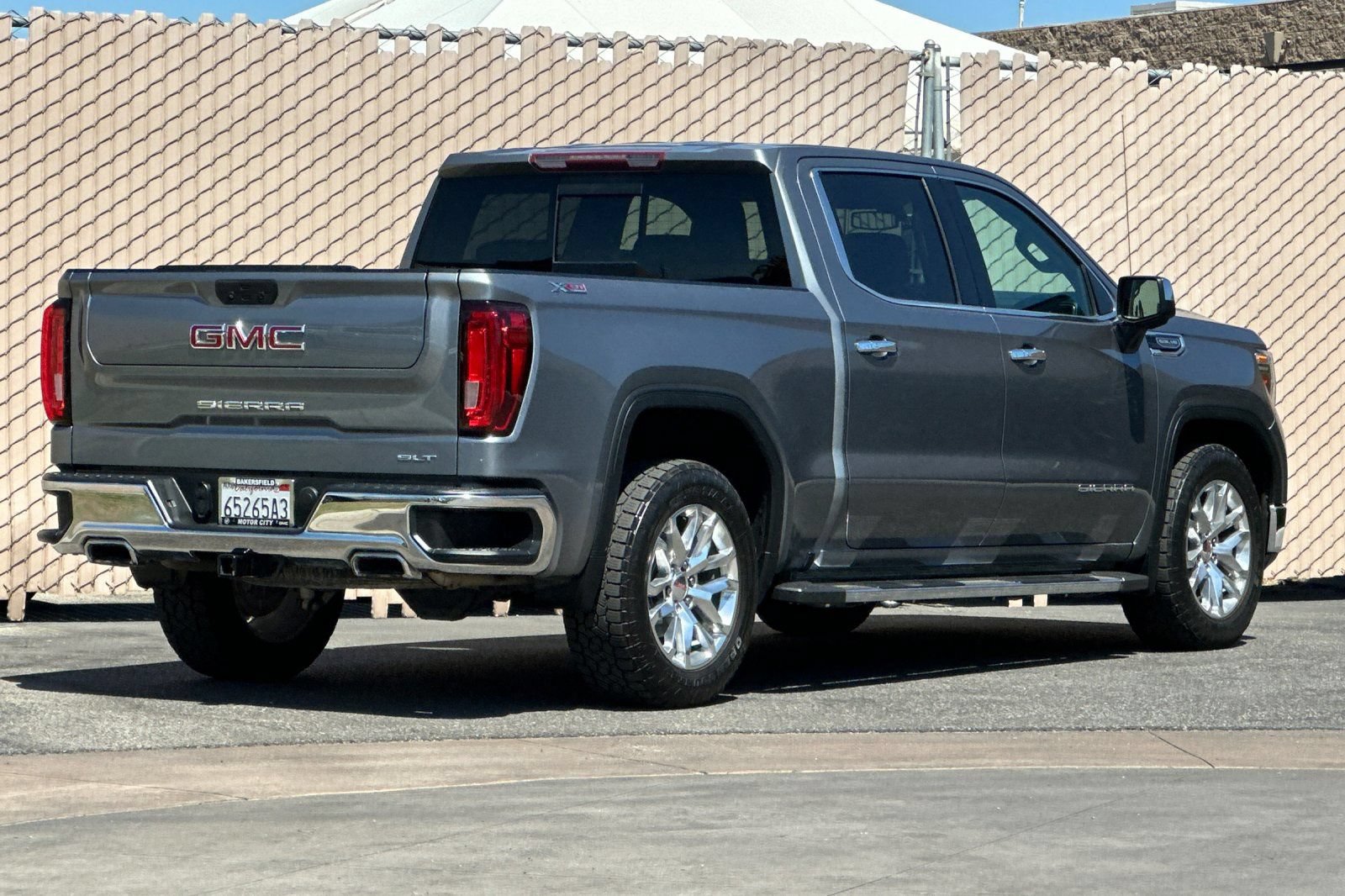 Certified 2020 GMC Sierra 1500 SLT w/ SLT Premium Package AWD/4WD image 4