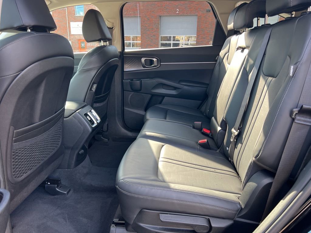 Used 2024 Kia Sorento S image 25